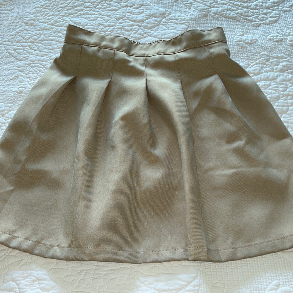 Izod pleated skirt